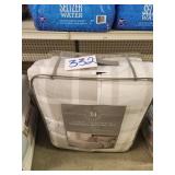 COMPLETE TWIN/TWIN XL BEDDING SET