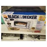 BLACK AND DECKER TOASTER OVEN