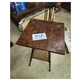 ANTIQUE ENDTABLE