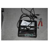 BATTERY CHARGER