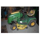 JOHN DEERE RIDING MOWER
