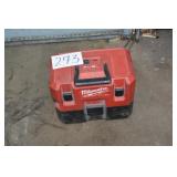 MILWAUKEE BATTERY SHOP VAC