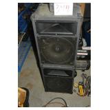 2 TOA  SPEAKERS SL120
