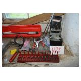 TOOL LOT WITH TORQUE WRENCH