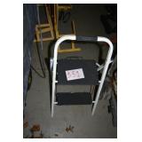 STEP LADDER