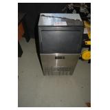 UNDER COUNTER ICE MAKER