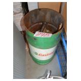 VINTAGE OIL CAN