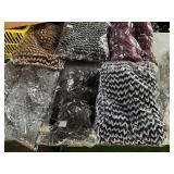 (7)nos scarfs