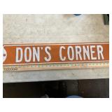 Donï¿½s Corner sign