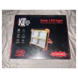 Solar led light 2000 lumen rechargeable