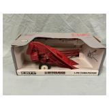 1/16 International Corn Picker 1PR