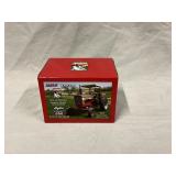 1/64 International 656 Gold Demonstrator