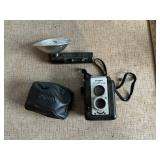 Vinage cameras Argus and ninoka back is broken