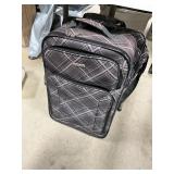 Embark suit case on wheels w/matching laptop bag