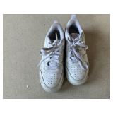 Nike all day play sz3.5y