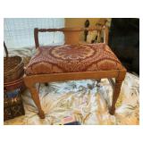 Vanity seat