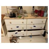 6 drawer dresser NOT THE CONTENTS