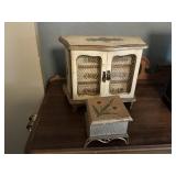 2 jewelry boxes