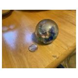 Paper weight