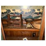 Baskets, plate holders and other decor