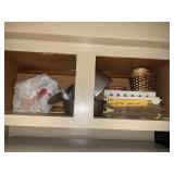 Corn plates, ice cube trays and others cabinet