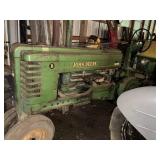 John Deere B runs and drives