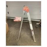 4 foot aluminum step ladder, Davidson brand