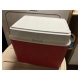 Rubbermaid cooler