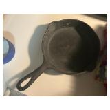 Griswold #3 cast iron skillet