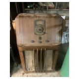 Vintage cabinet tube type radio