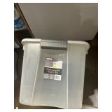 Tote with lid