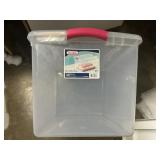 Tote with lid