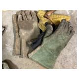 Welding gloves lot, w/ some misc.