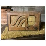 Tube type radio