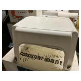 Rubbermaid step stool
