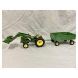 1/16 John Deere 2440 with loader and wagon