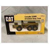 1/50 Cat D350D Articulated Haul Truck