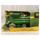 1/16 John Deere S670 Combine Big Farm