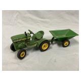 1/16 John Deere 110 Lawn & Garden Tractor w/ cart