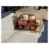 Scale model Kubota tractor 1/16