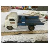 Structo Winchester truck