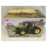 1/16 John Deere 7320 Tractor - 2005 Farm Show