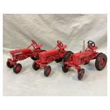 (3) 1/16 Farmall IH Cubï¿½s