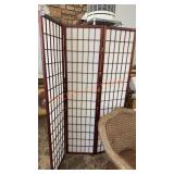 Wall divider screen