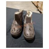 Cat&Jack Brown Rhino Boots Size 12