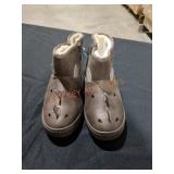 Cat&Jack Brown Rhino Boots Size 12