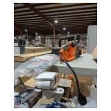 Black + decker 18" gas powered chainsaw