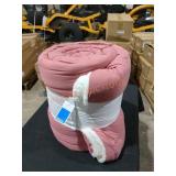 Room Essentials Red/Pink Comforter King Size