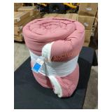 Room Essentials Red/Pink Comforter King Size
