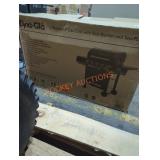 Dyna-Glo 5 burner lp gas grill with side burner